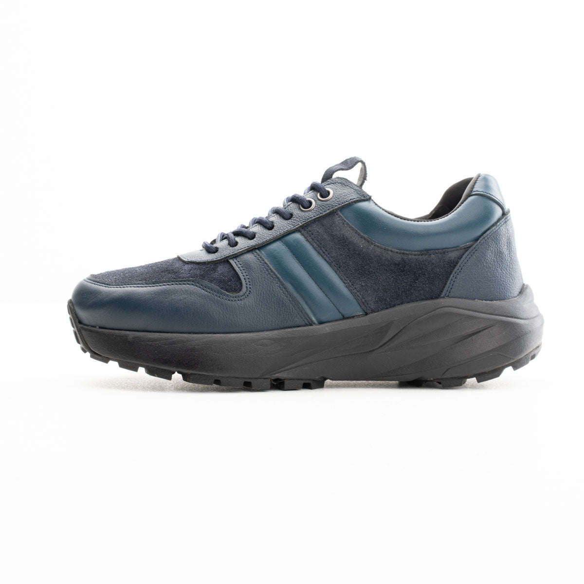 Genuine leather casual shoes